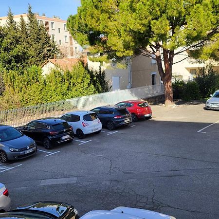 Les Tourterelles D'Avignon 2 Apartamento Exterior foto
