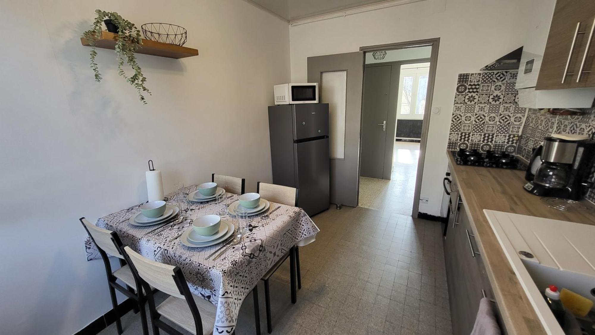 Les Tourterelles D'Avignon 2 Apartamento Exterior foto